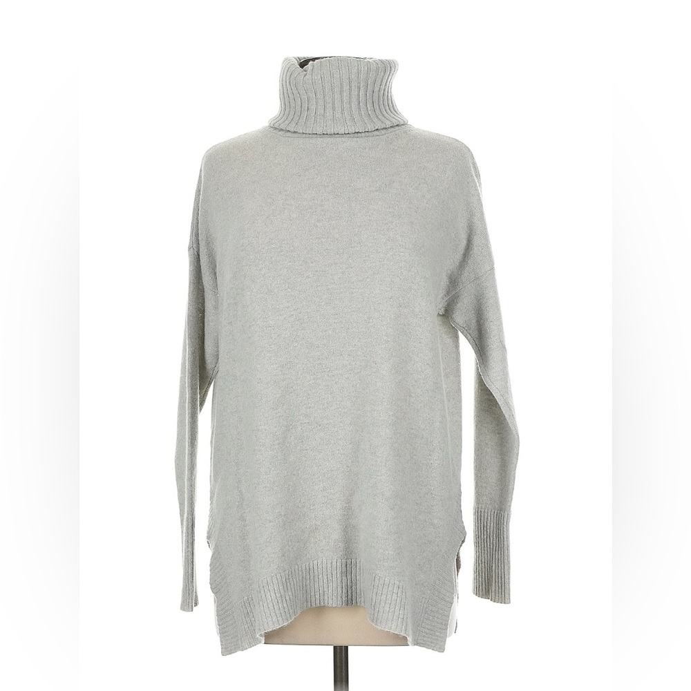 Women's Gray Cashmere Turtleneck Sweater size Medium